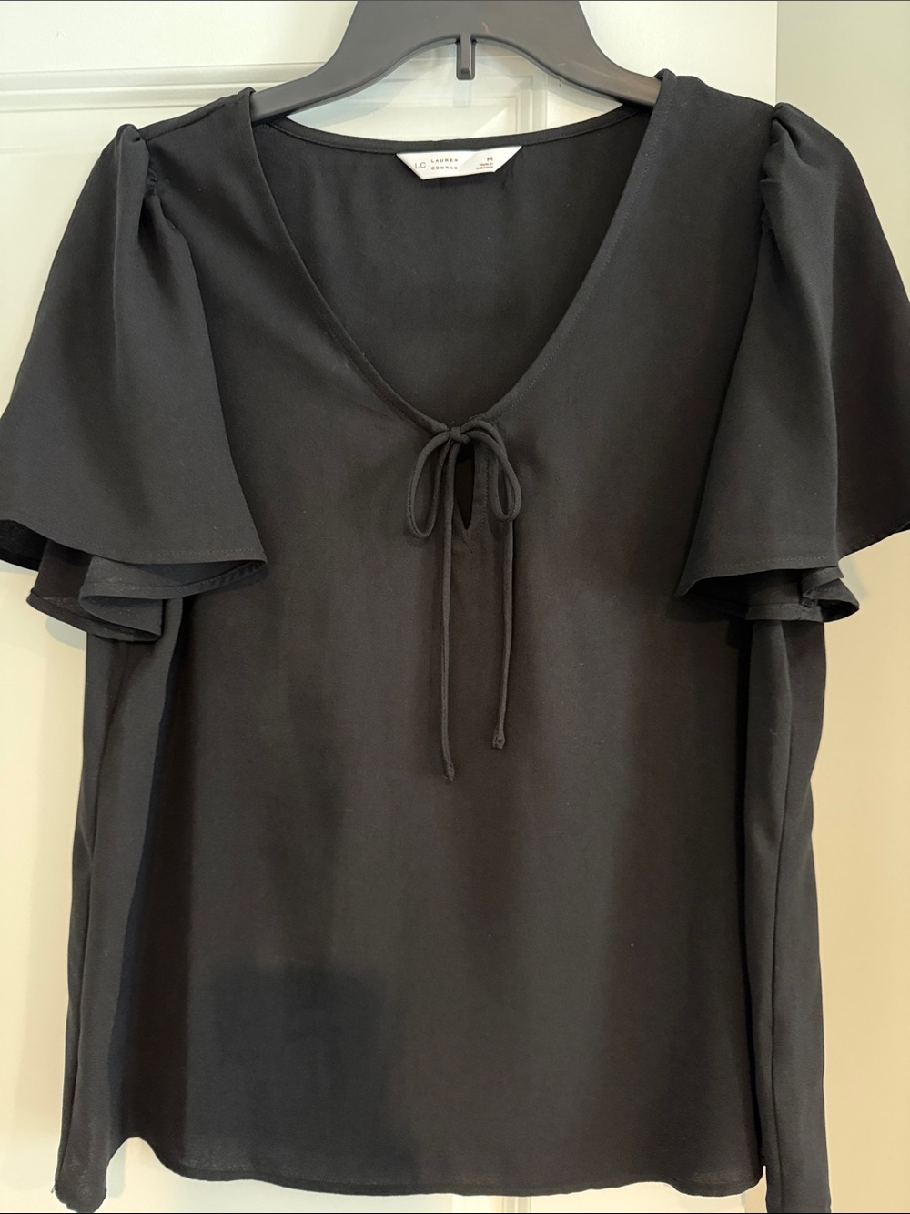 LC Lauren Conrad Black Blouse Flutter Sleeve Tie Neck NWOT Size M